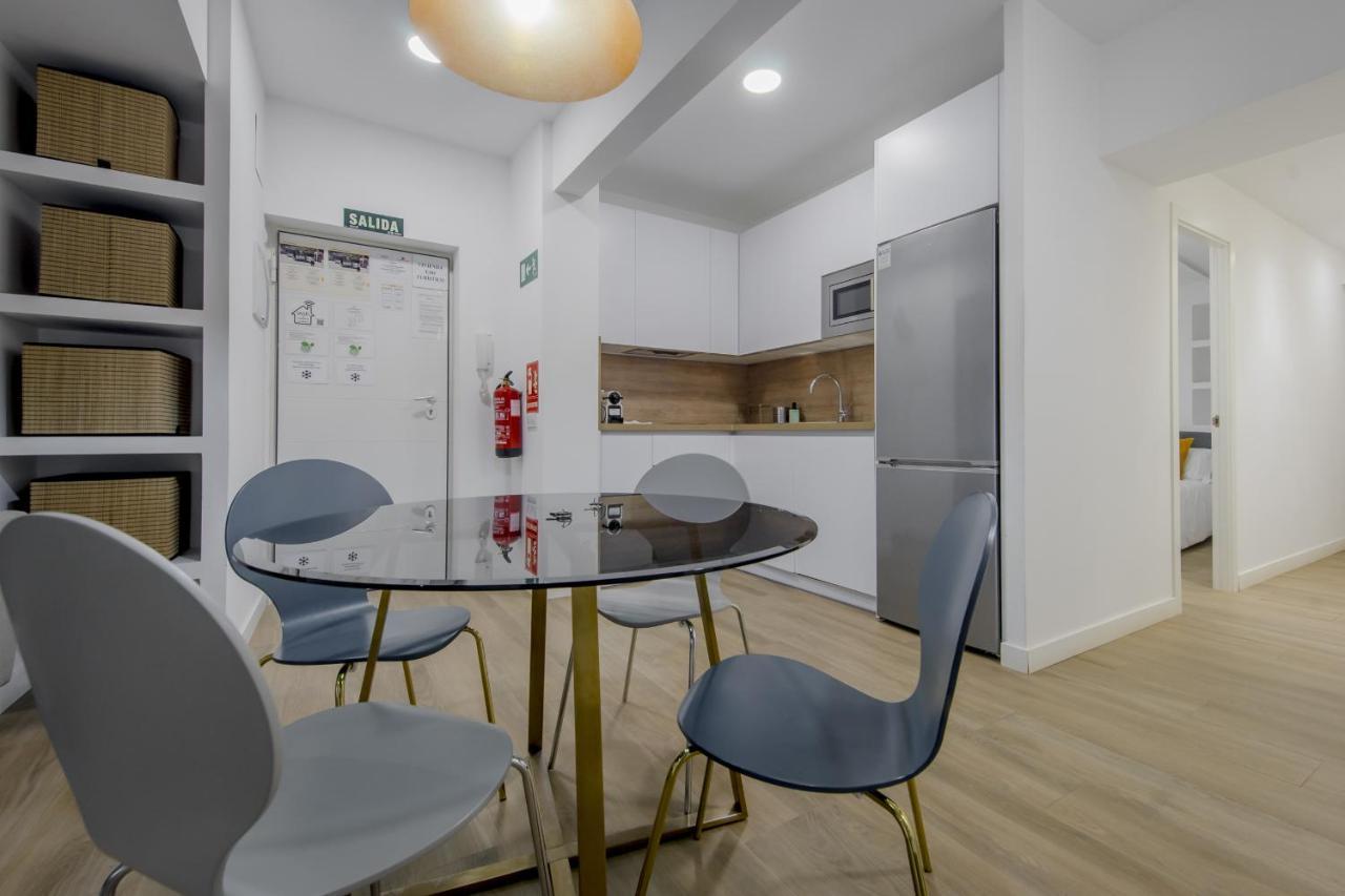 Nuevo Piso Para 7 En El Corazon Del Rastro/Madrid Eksteriør bilde